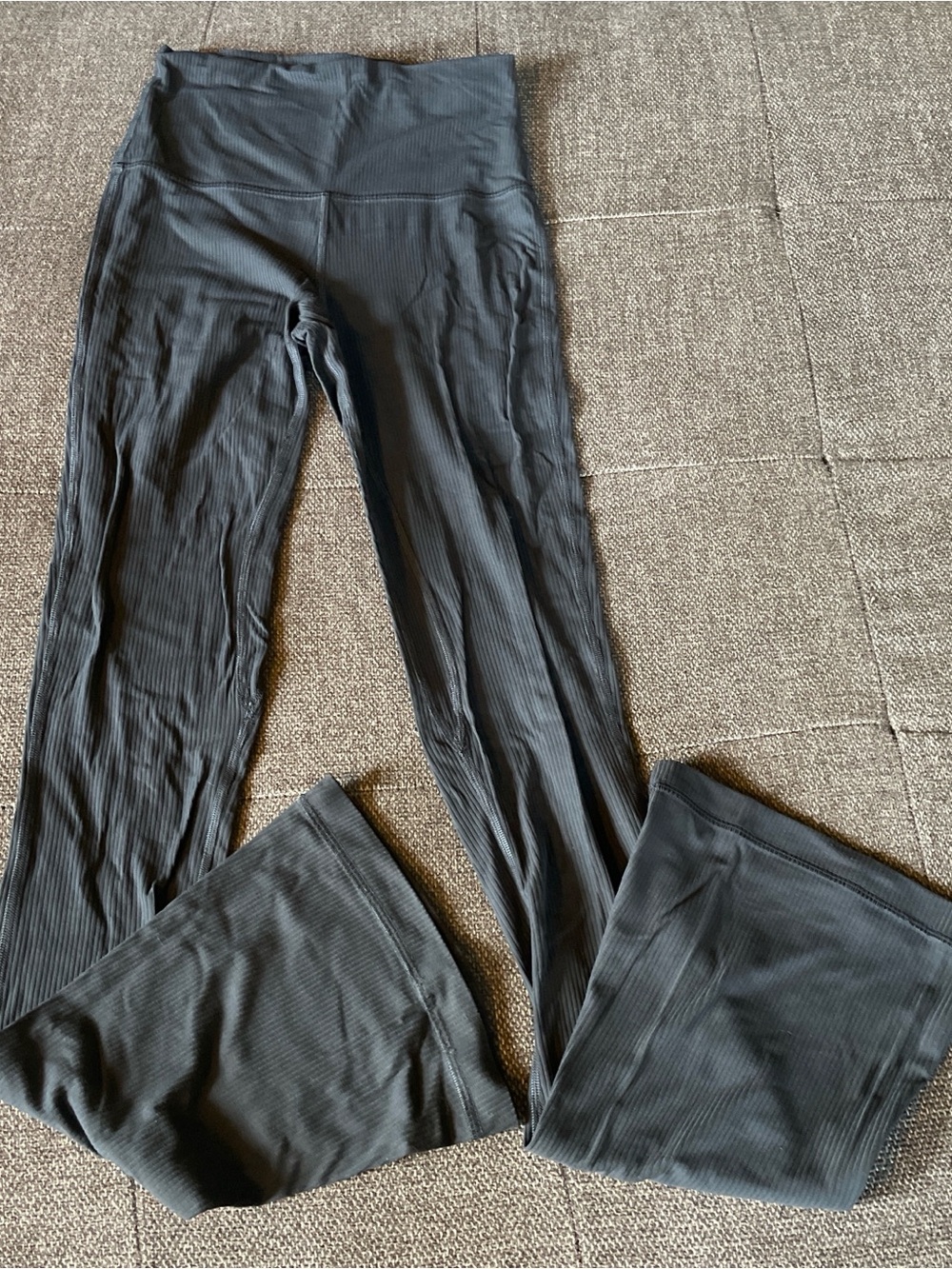 Lululemon High-Waisted Ribbed mini Flare Leggings - Dark Gray